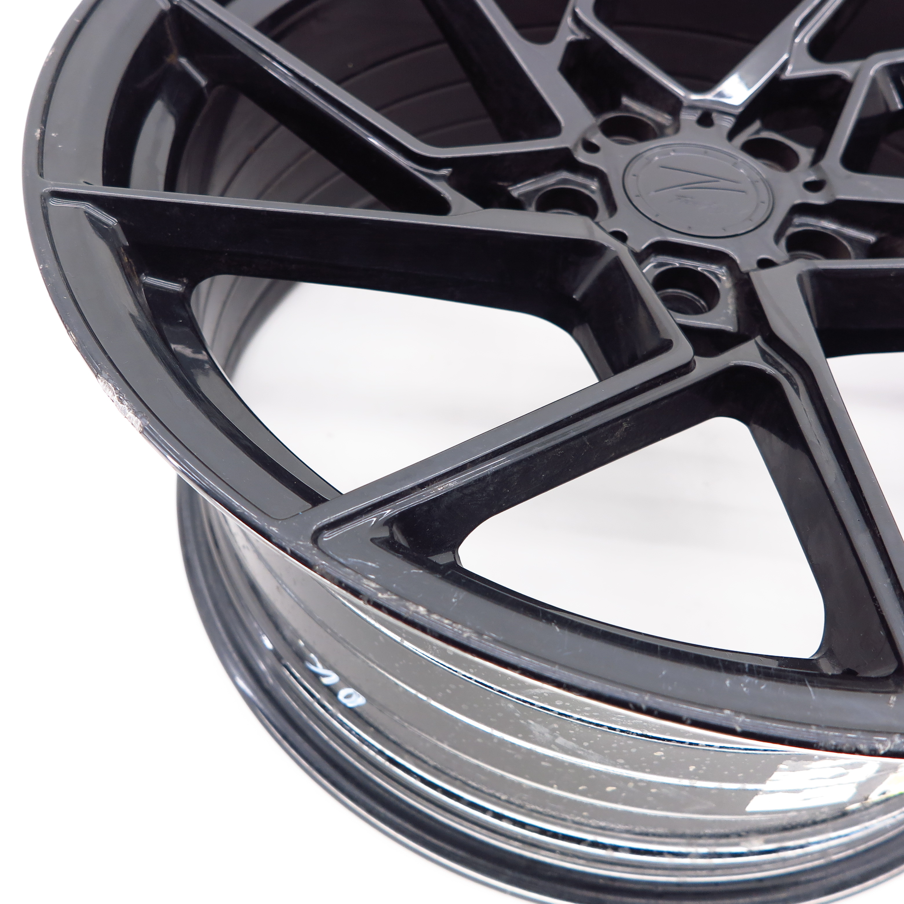 Alufelge front left 20x9J ET30 5x120 Z-Performance ZP3.1L S.C.
