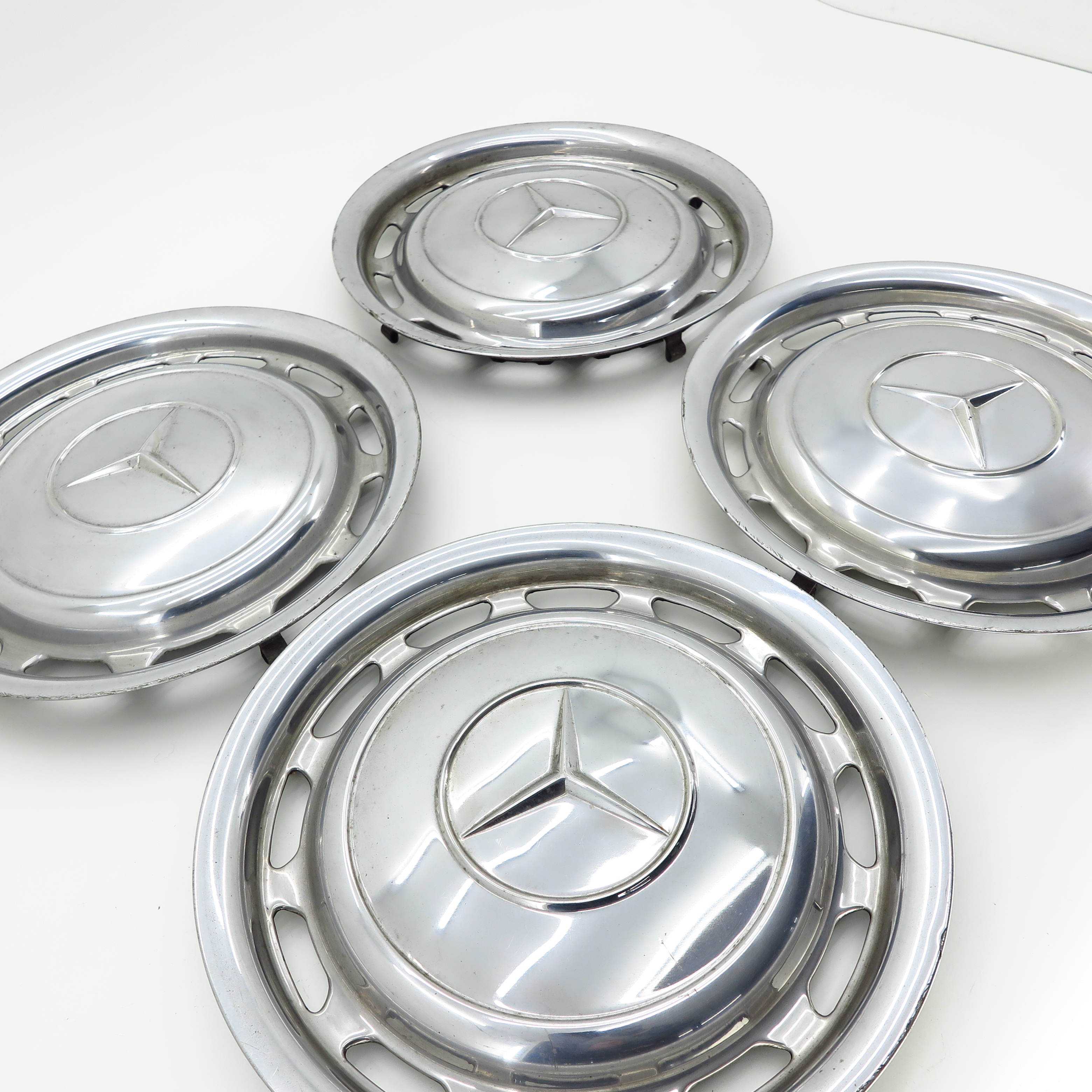 wheel hub caps Mercedes Benz REAR FIN W110 07.6502.68 4x eBay